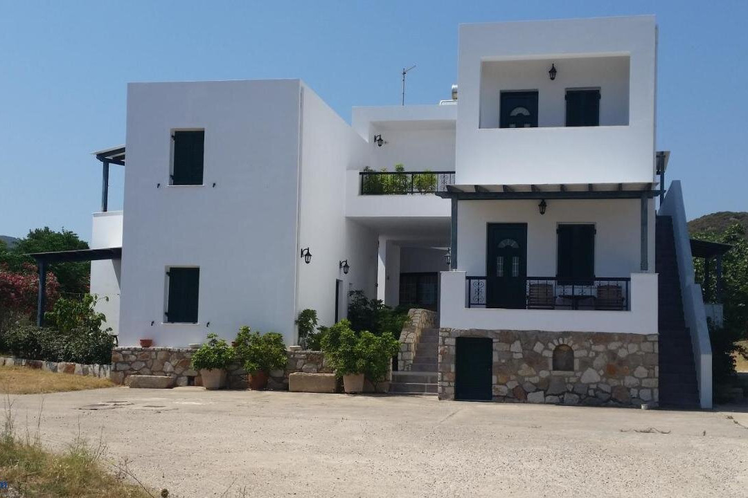 Myrto Apartments