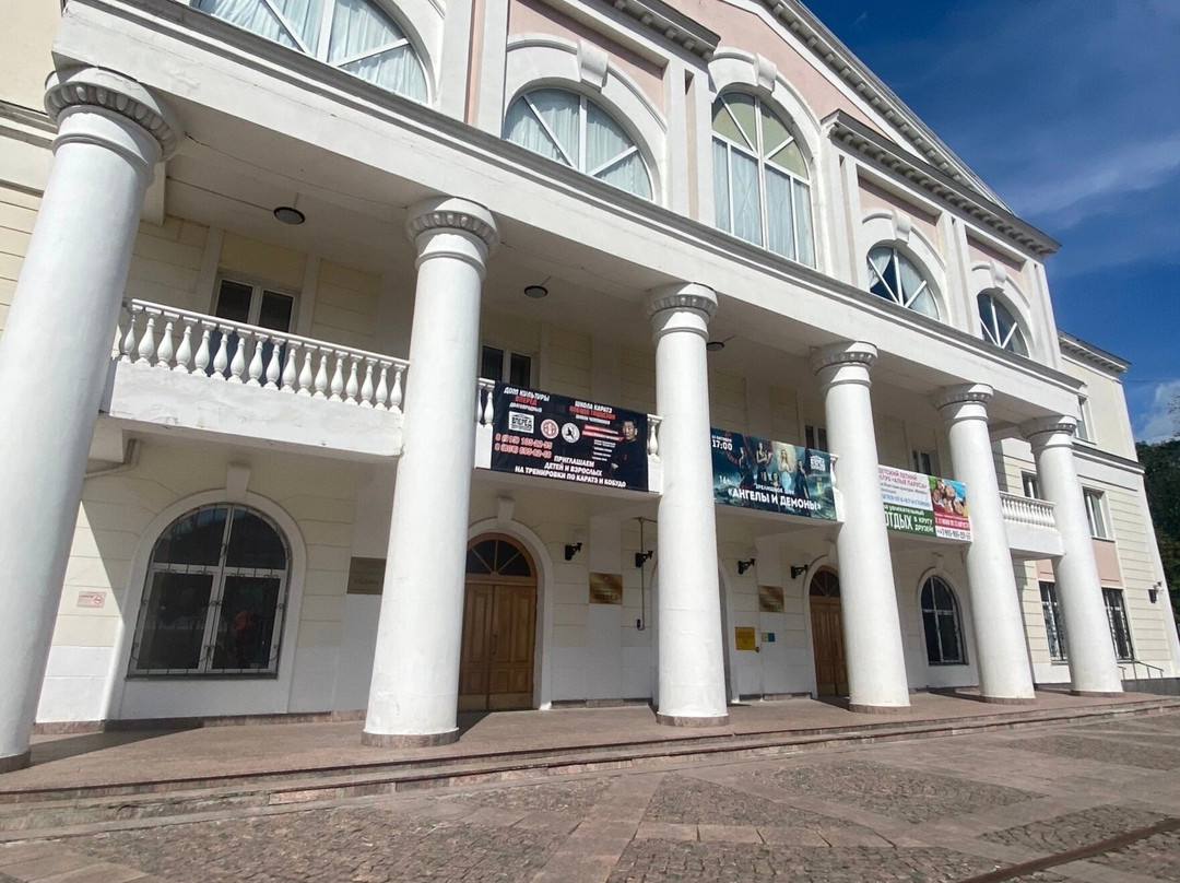 On The Square Theater景点图片