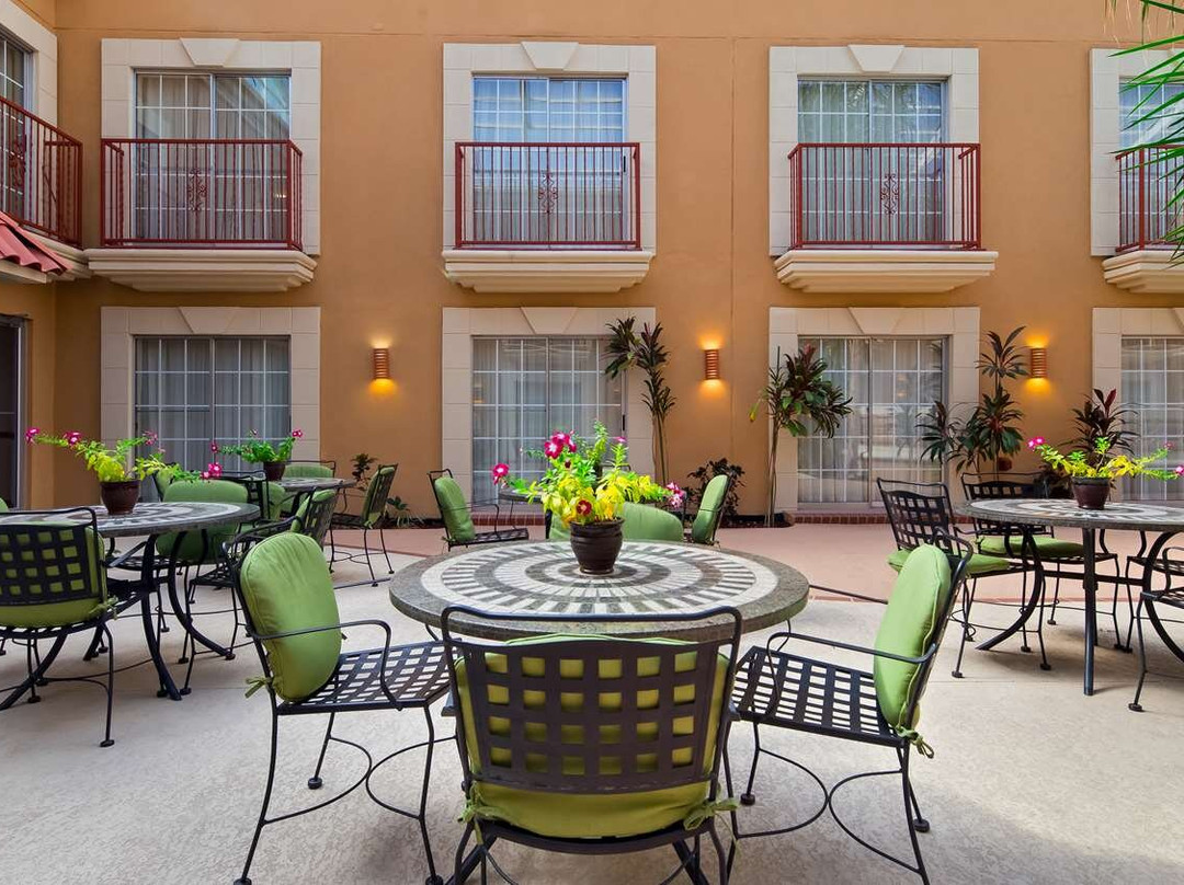 Best Western Plus Atrium Inn主图