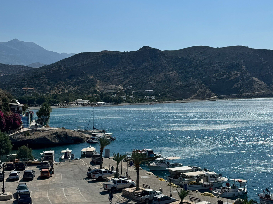 Icaros & Daedalus Statues-Agia Galini必去景点