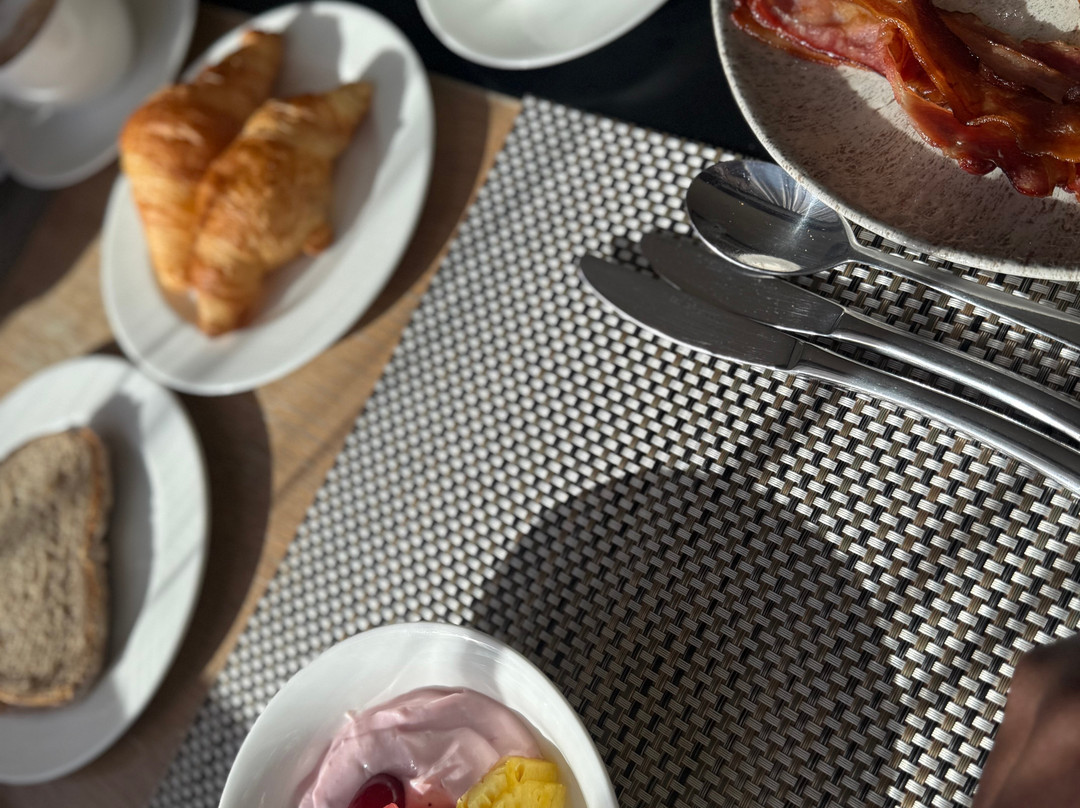 Southern Sun Hyde Park Sandton主图