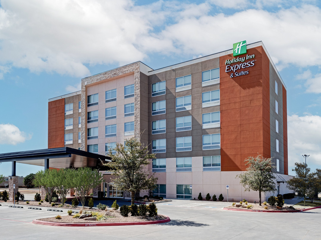 Holiday Inn Express & Suites Moore By IHG主图