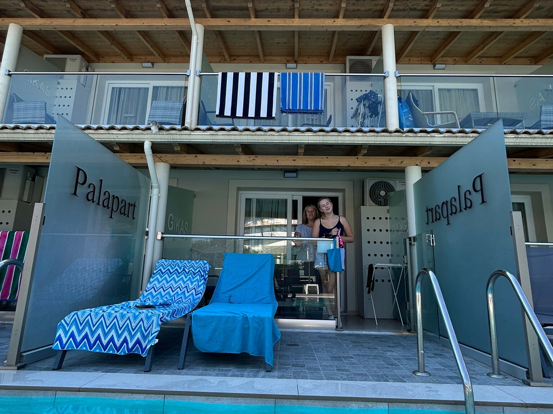 Palapart Gikas Studios & Suites主图