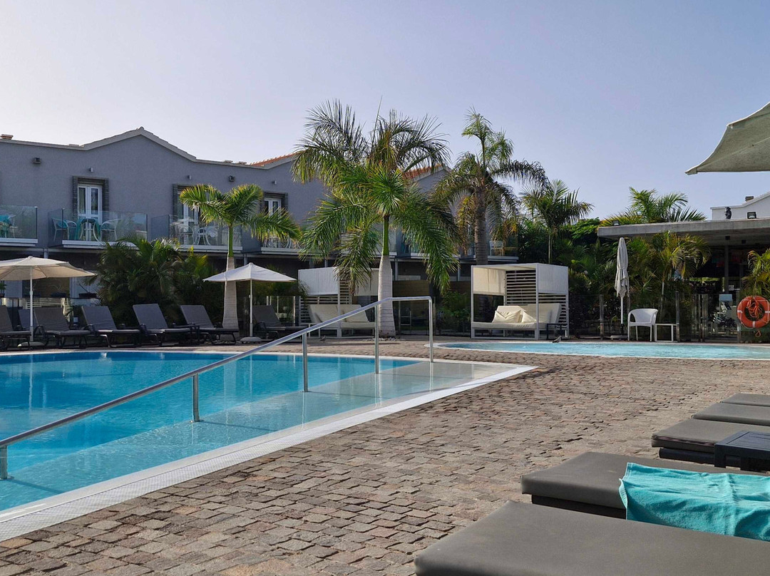 Hotel Livvo Los Calderones主图