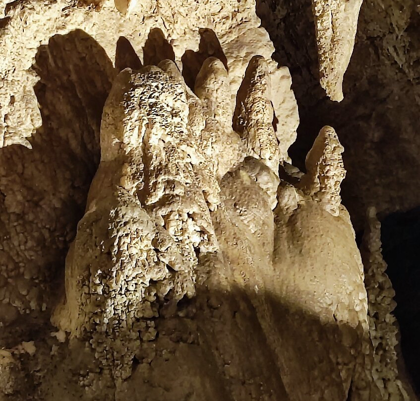 Grotte di Val de' Varri-Pescorocchiano必去景点