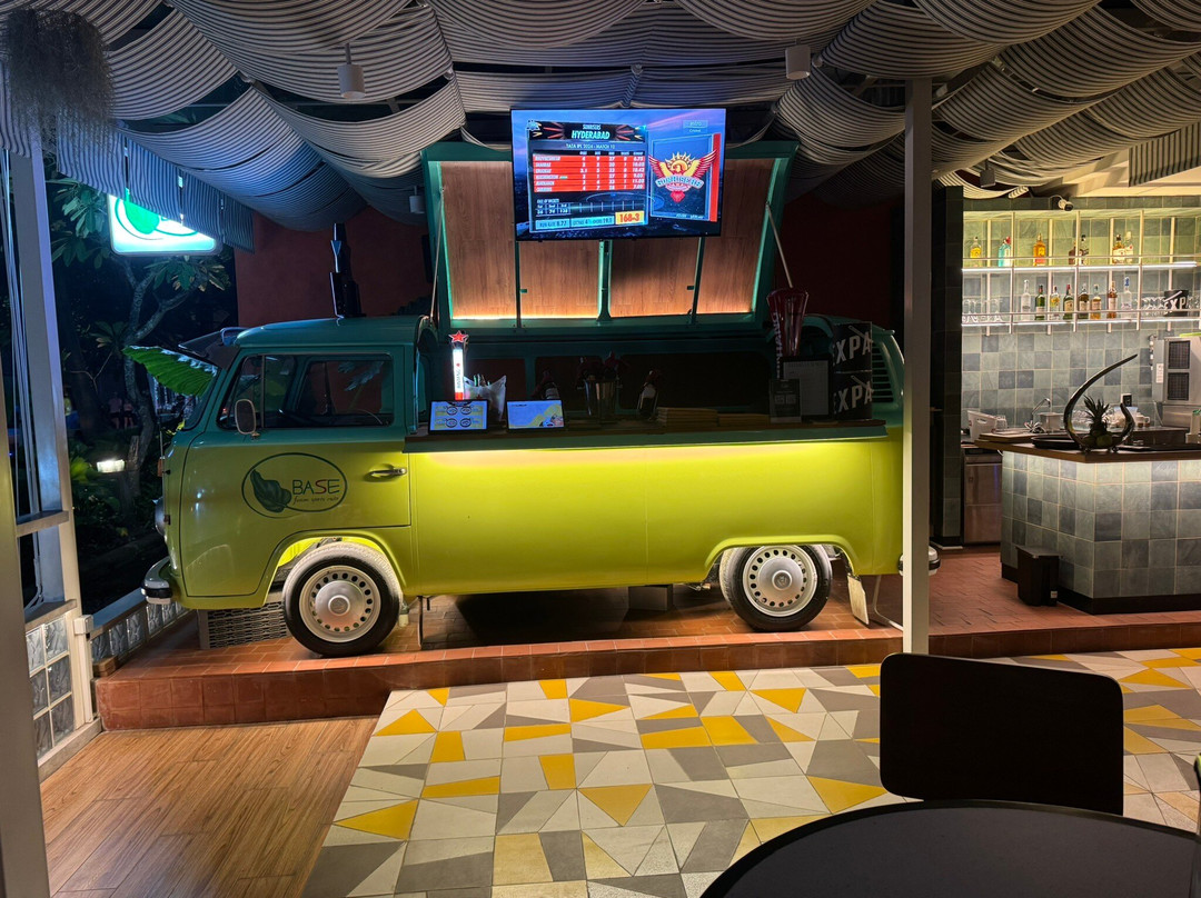 Base Fusion Sports Resto