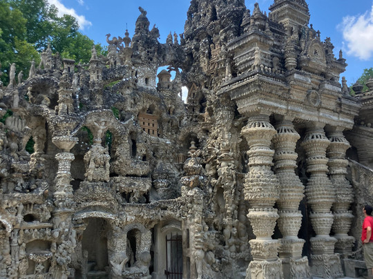 Square Ferdinand Cheval-Hauterives必去景点