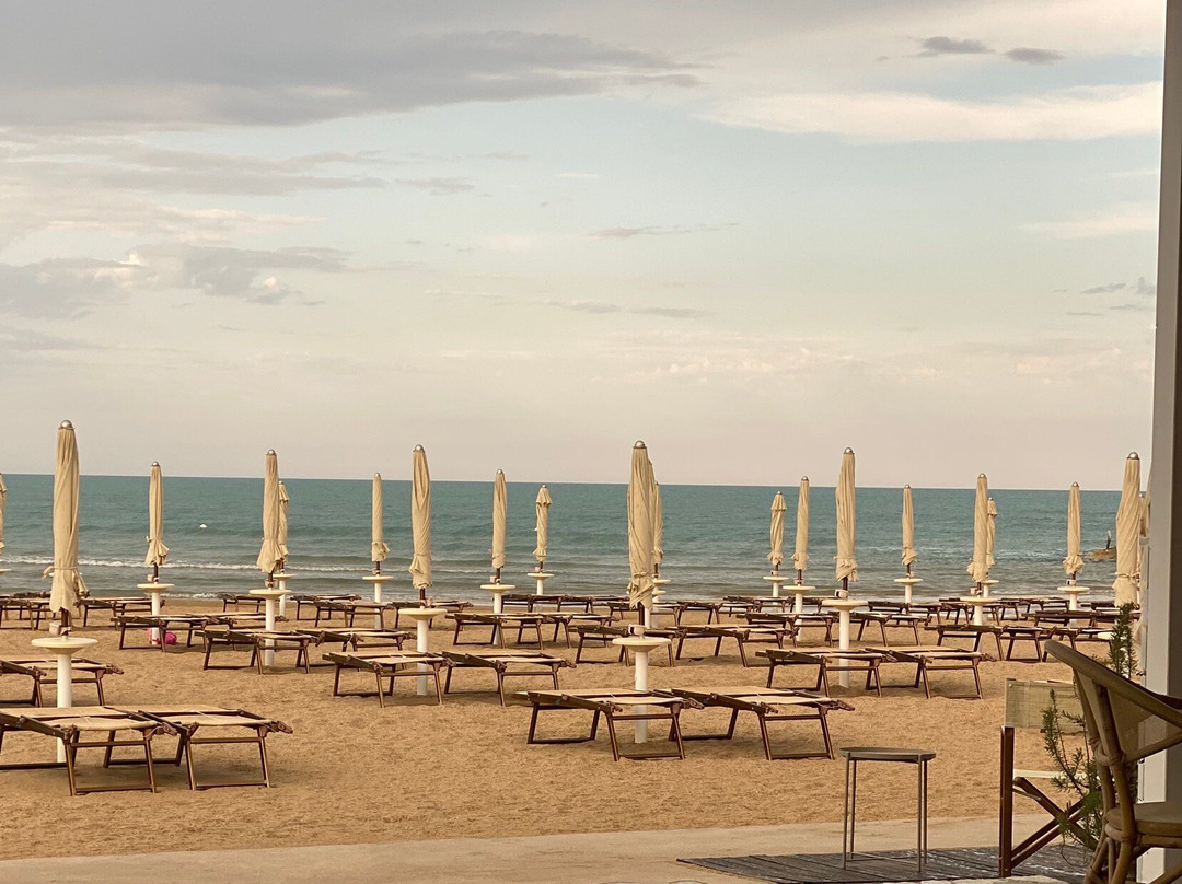 Punta delle Sirene-维耶斯泰必去景点