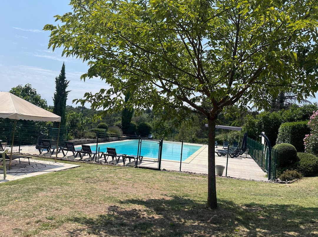 Hôtel-Restaurant Les Collines主图