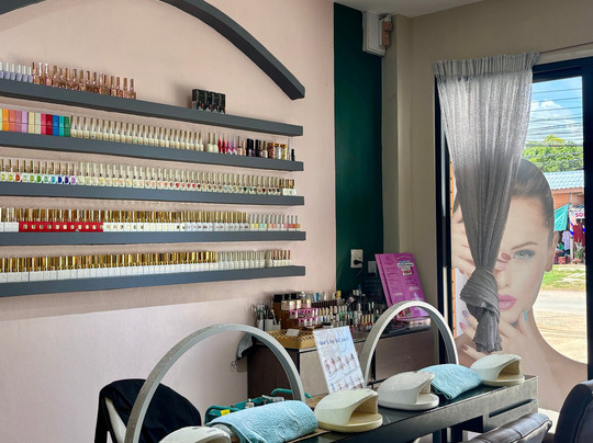 RAINBOW NAIL - Lash Massage Spa-Phra Ae必去景点