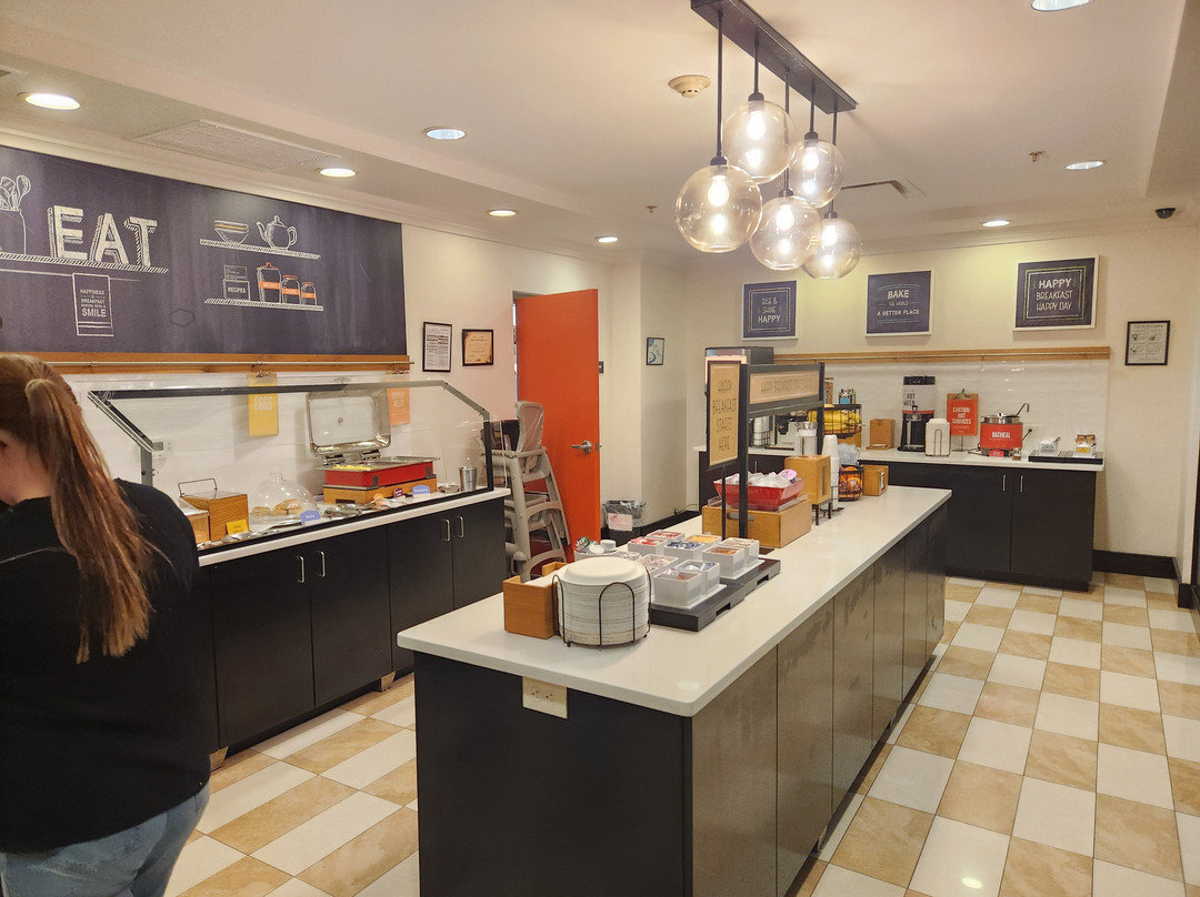 Hampton Inn Covington主图