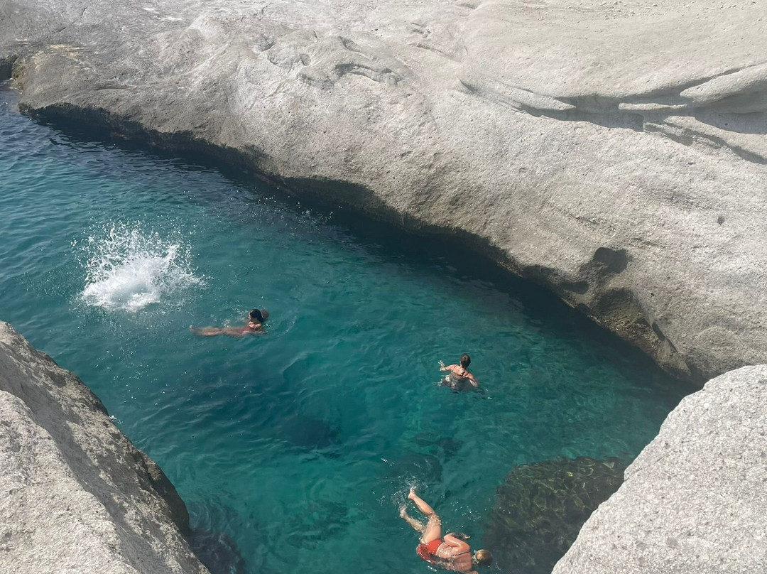 Cala de Enmedio-Agua Amarga必去景点
