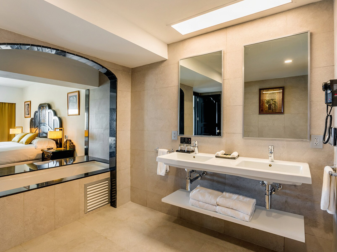 巴亚尔塔悦宜湾酒店主图