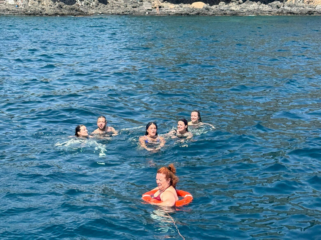 Barca Ulisse-Acitrezza必去景点