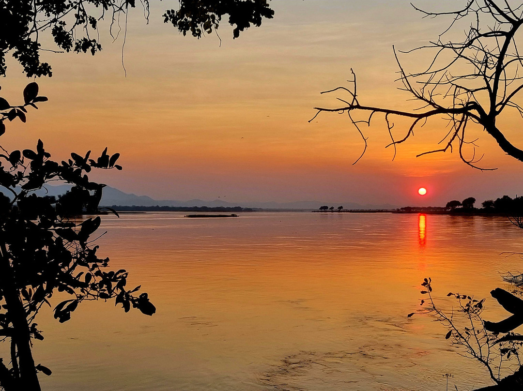 Camping Sites at Mana Pools National Park-马拉波尔斯国家公园必去景点