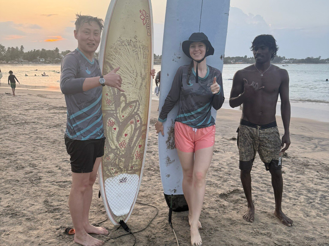 Happy surf school-阿鲁甘湾必去景点