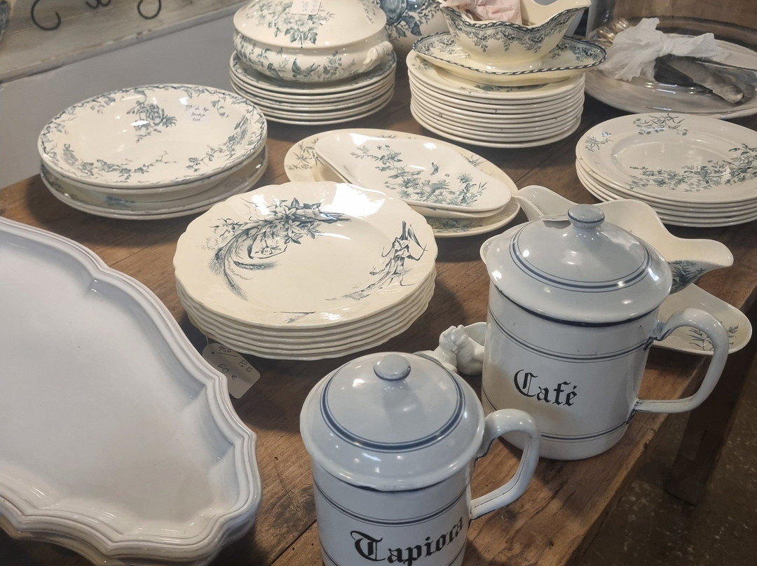 Antic Village-la Bisbal d'Emporda必去景点