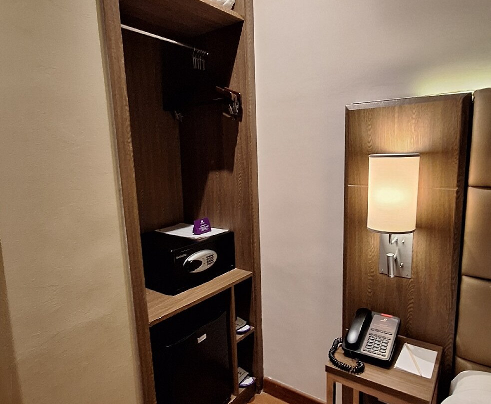 Premier Place Hotel Surabaya Airport主图