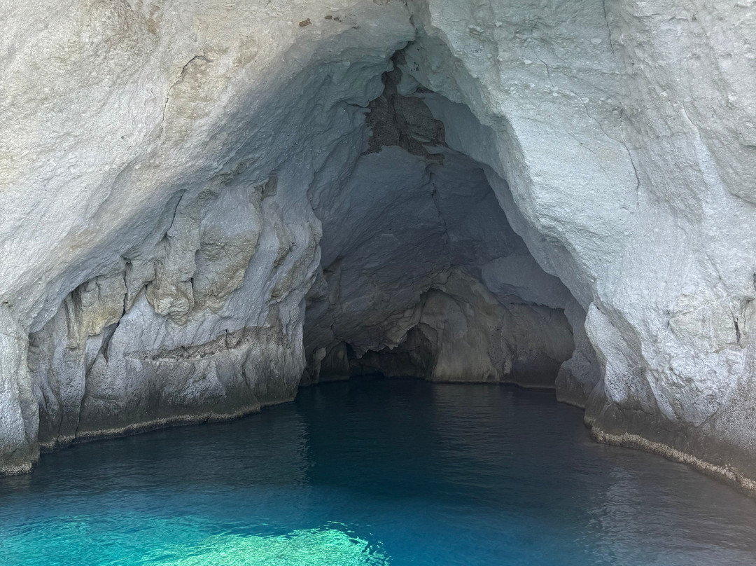 Oneiro Travel Agency-Adamas必去景点