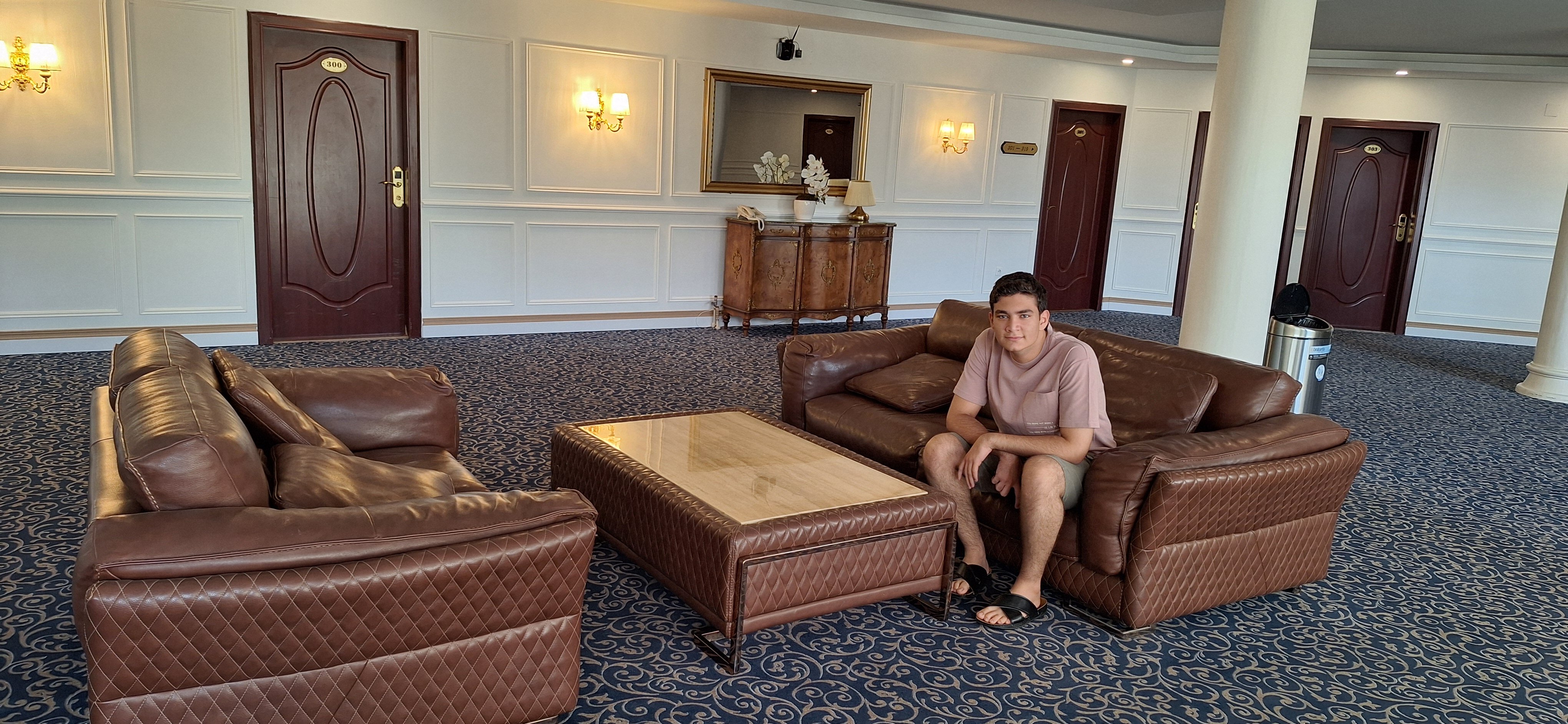 Azadegan Hotel-浴室