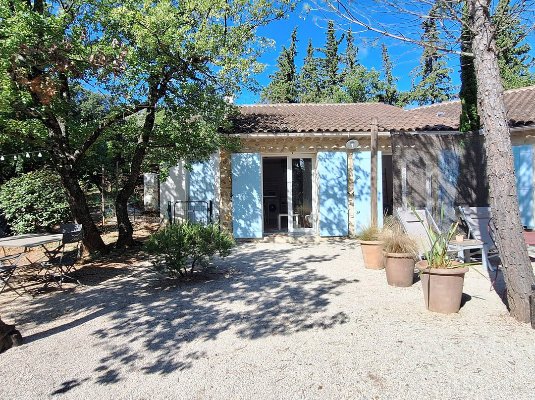 La Fontaine Au Loup主图