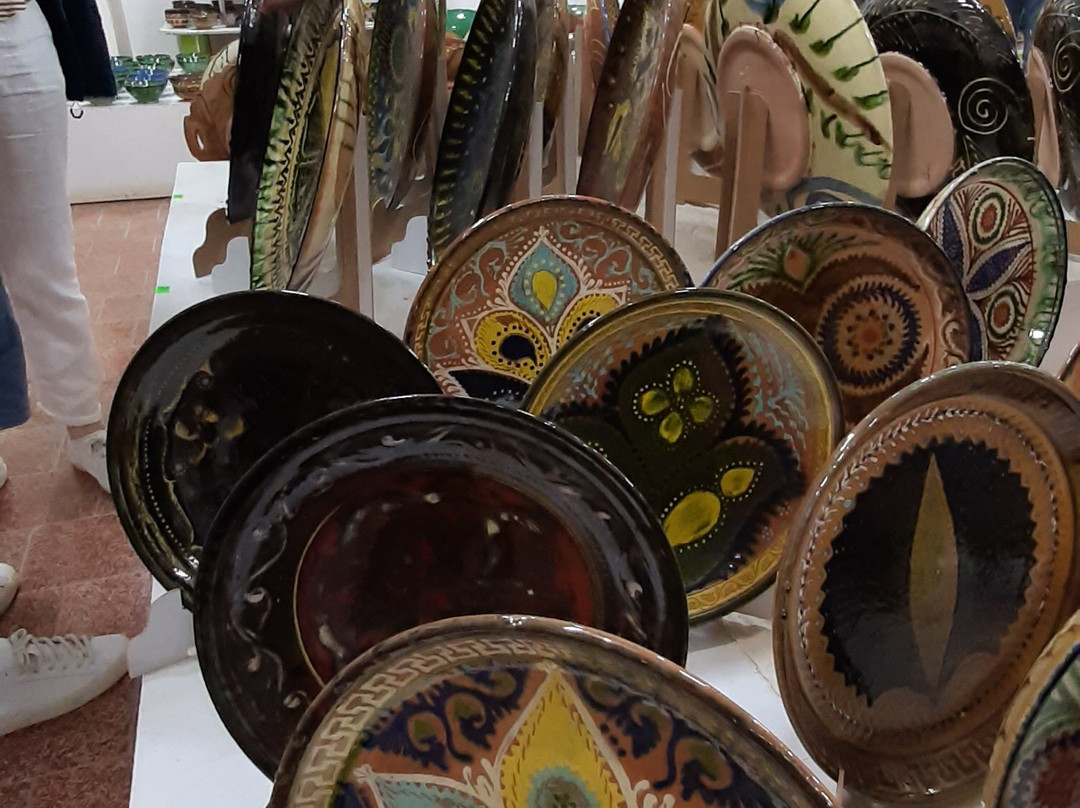 Gijduvan ceramics of The Narzullaevs-Gijduvan必去景点
