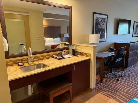 大峡谷斯奎尔假日度假酒店主图