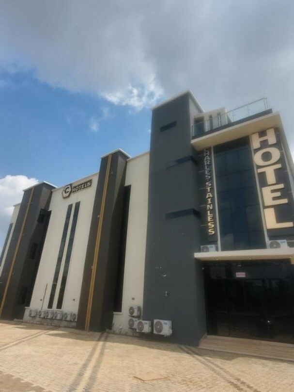 Charles Stainless Hotel