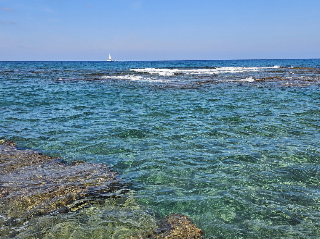 Stena beach-马塔拉必去景点