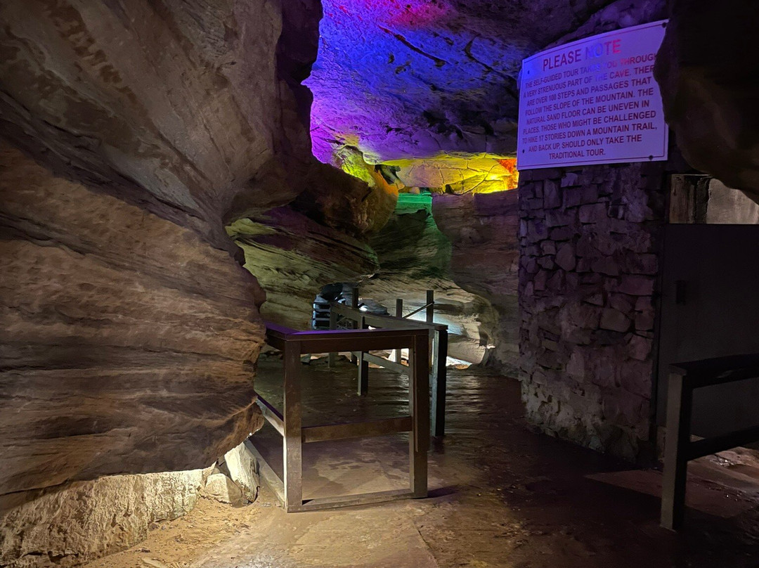 Laurel Caverns-法明顿必去景点