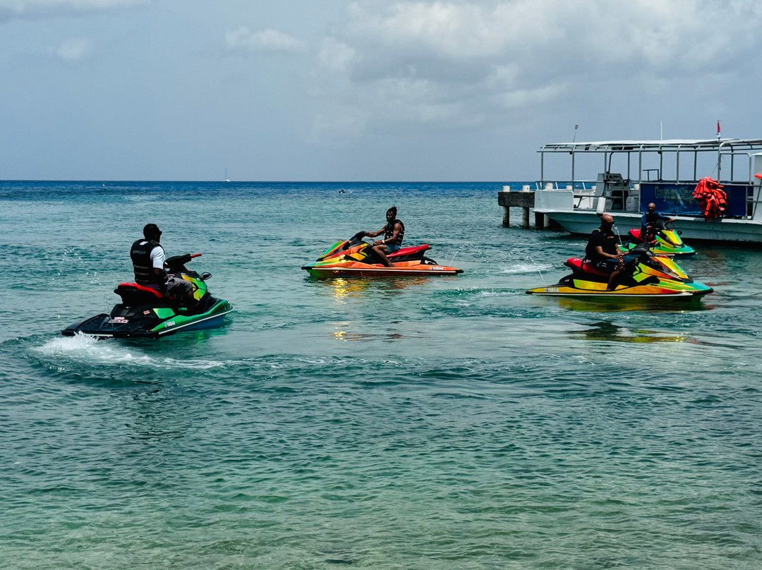 Salt Watersports Cayman-七哩滩必去景点