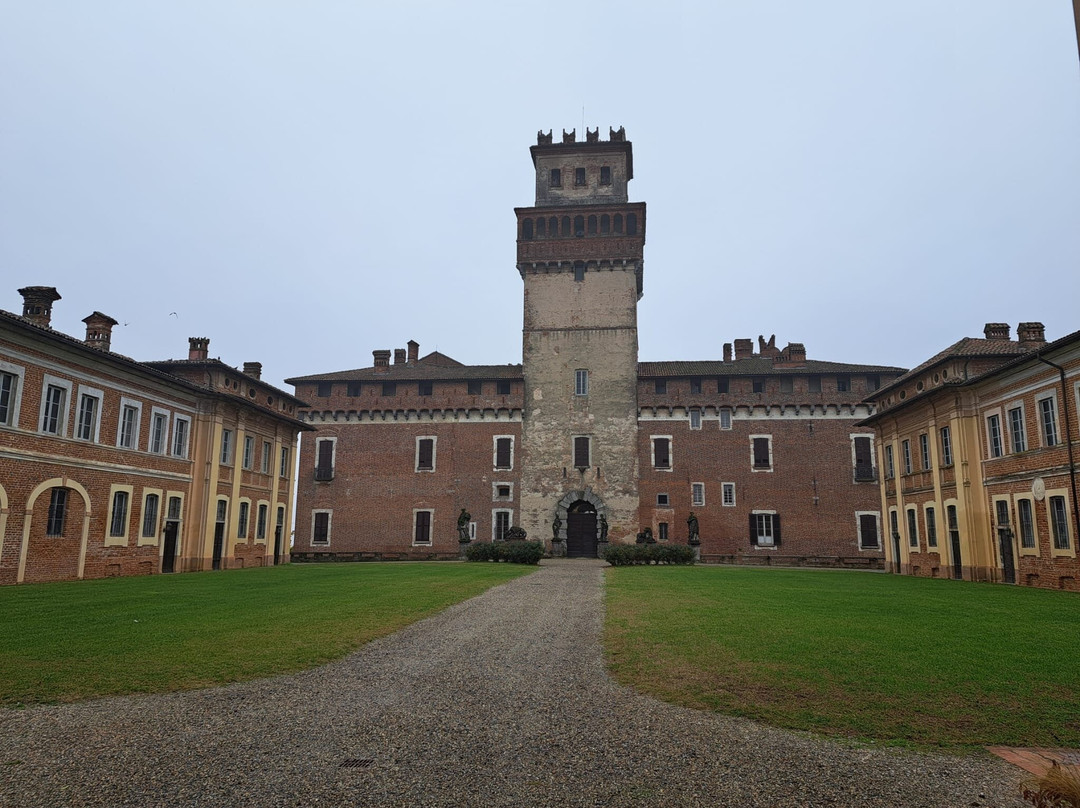 Castello Di Chignolo Po-Chignolo Po必去景点