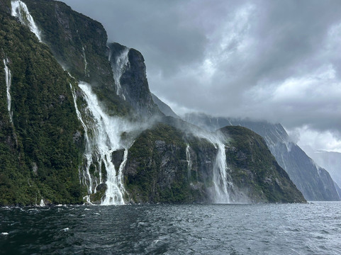 Mondumo Tours-奥克兰必去景点