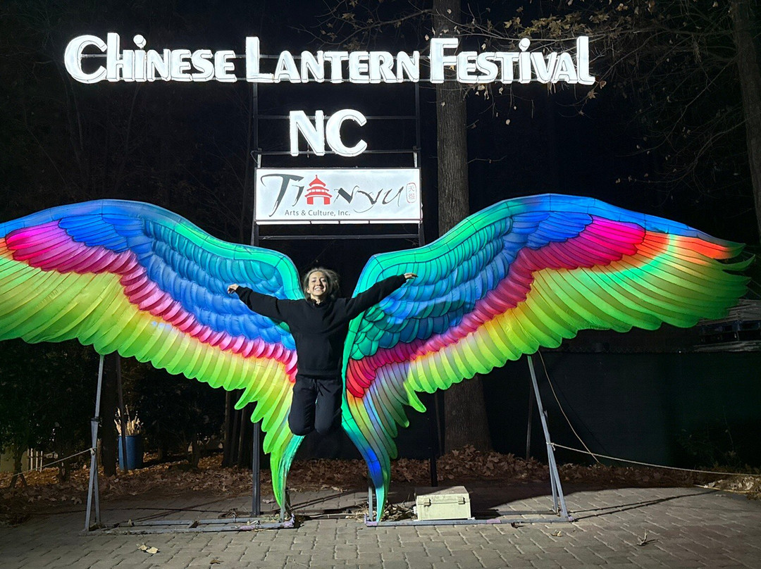 North Carolina Chinese Lantern Festival-卡瑞必去景点