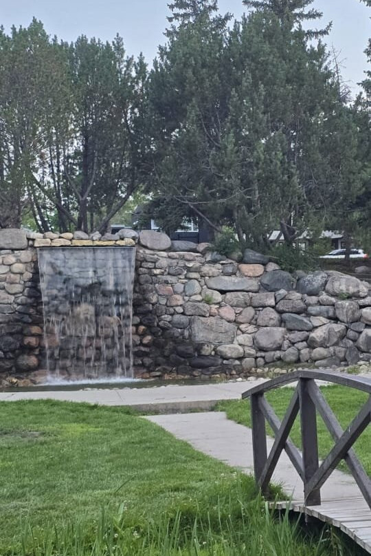 Kiwanis Waterfall Park-里贾纳必去景点