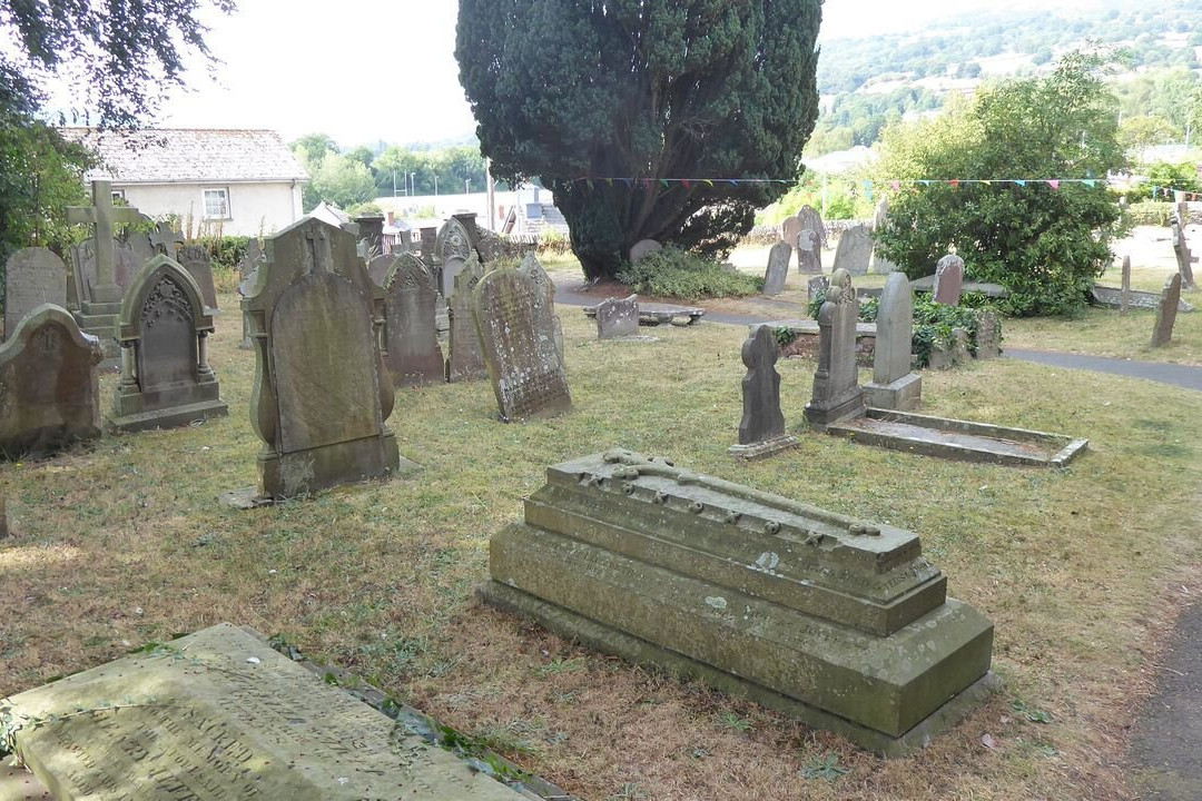 St Edmund's Church-Crickhowell必去景点