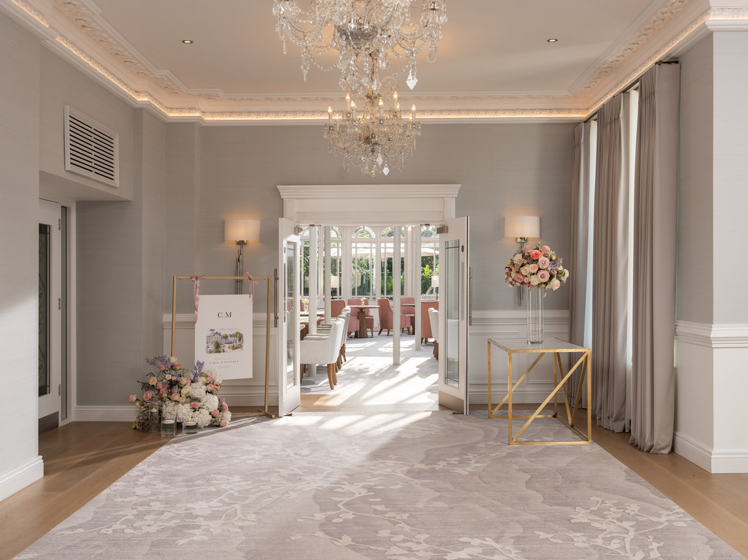 Tullyglass Hotel主图