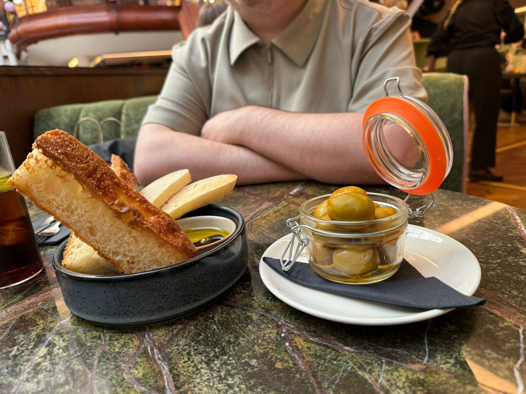 The Delphine Glasgow