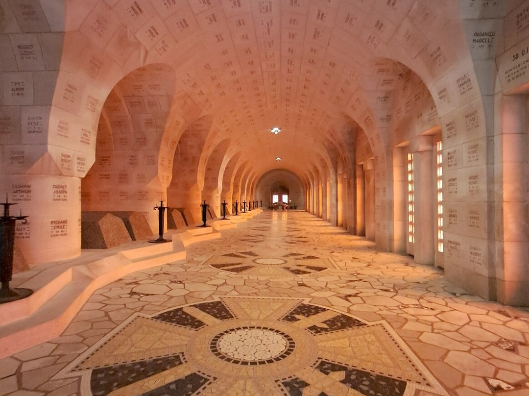 L'Ossuaire de Douaumont-Fleury-Devant-Douaumont必去景点