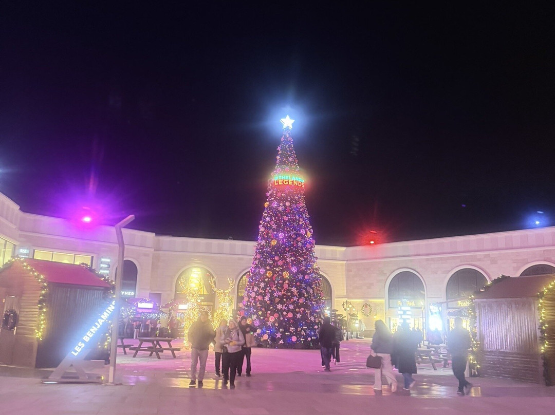 The Land of Legends Shopping Avenue-安塔利亚必去景点