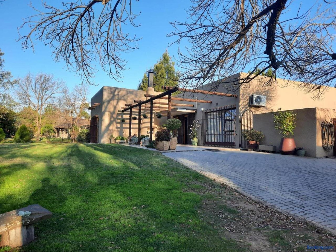 Pecan Grove Guesthouse