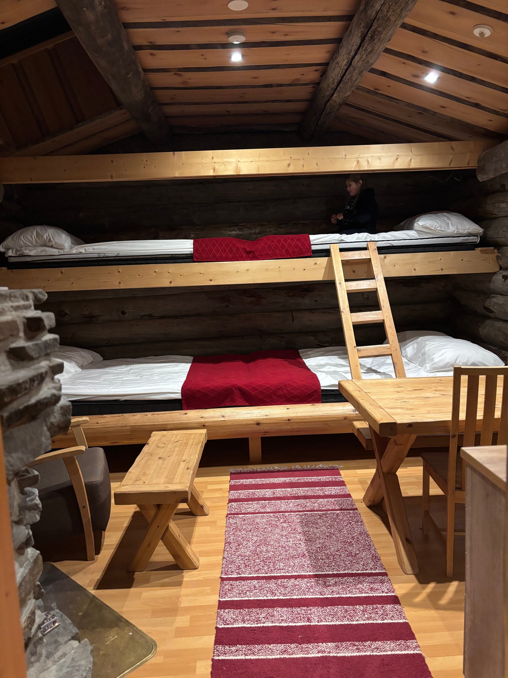 拉普兰罗斯托恩图瑞酒店-官方