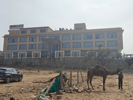 Sterling Pushkar主图