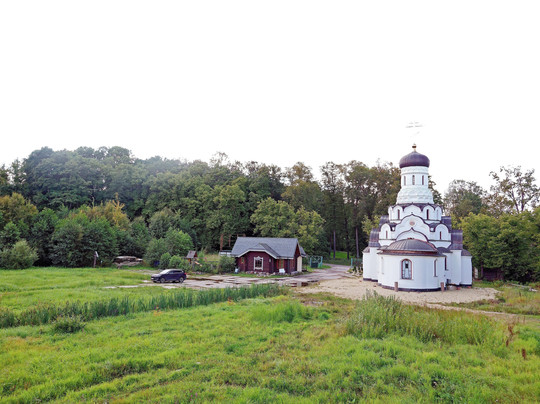 Temple of The Holy Martyr Aleksey-彼得霍夫必去景点