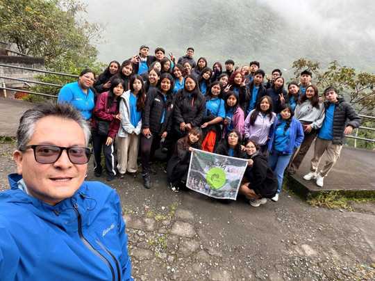 Cascada el Manto de la Novia-巴尼奥斯必去景点