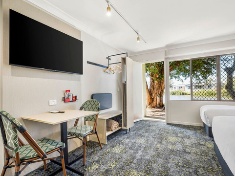 康达里度假村夜帽酒店主图