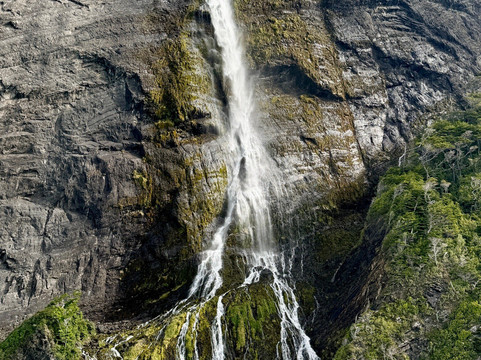 Serrano Glacier-百内国家公园必去景点