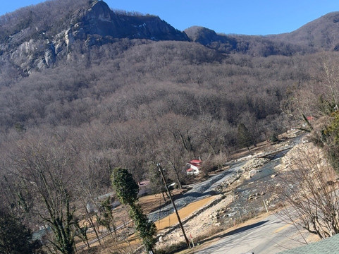 The Chimney Rock Inn & Cottages主图