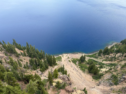 Sinnott Memorial Overlook-火山湖国家公园必去景点