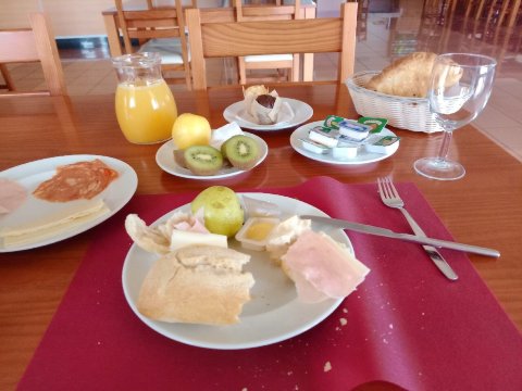 里亚尔加尔福酒店-官方